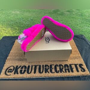 BRAND NEW UGG GLUFFY YEAH SLIDES-HOT COLOR🔥🔥